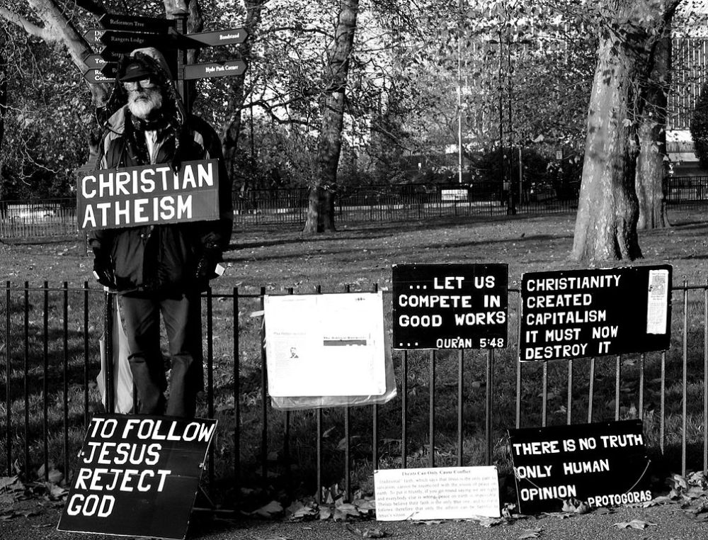 2005-11-20_-_united_kingdom_-_england_-_london_-_hyde_park_-_speakers_corner_4887898959